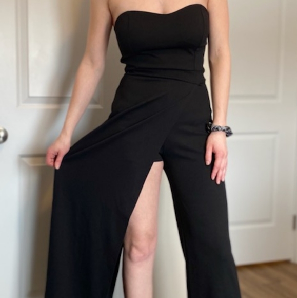 Asymmetrical Leg Jumpsuit - Picture 5 of 7